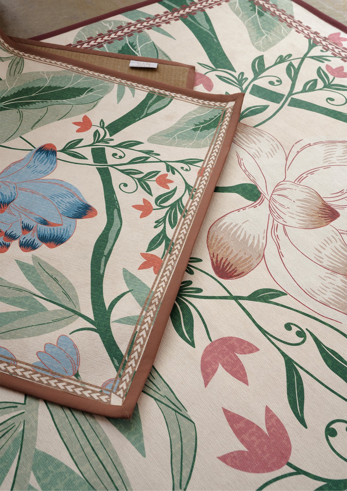 Hello Hibiscus – Jesse